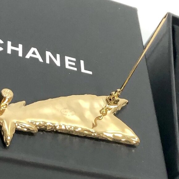 CHANEL Black CC Logo Shooting Star Brooch Gold Tone Pin B24P Auth w/Box #22214 - Picture 7 of 9